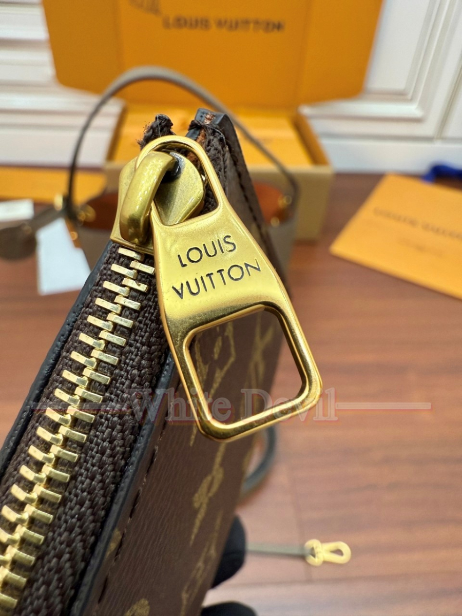 하얀악마 루이비통 가방 (21).jpg