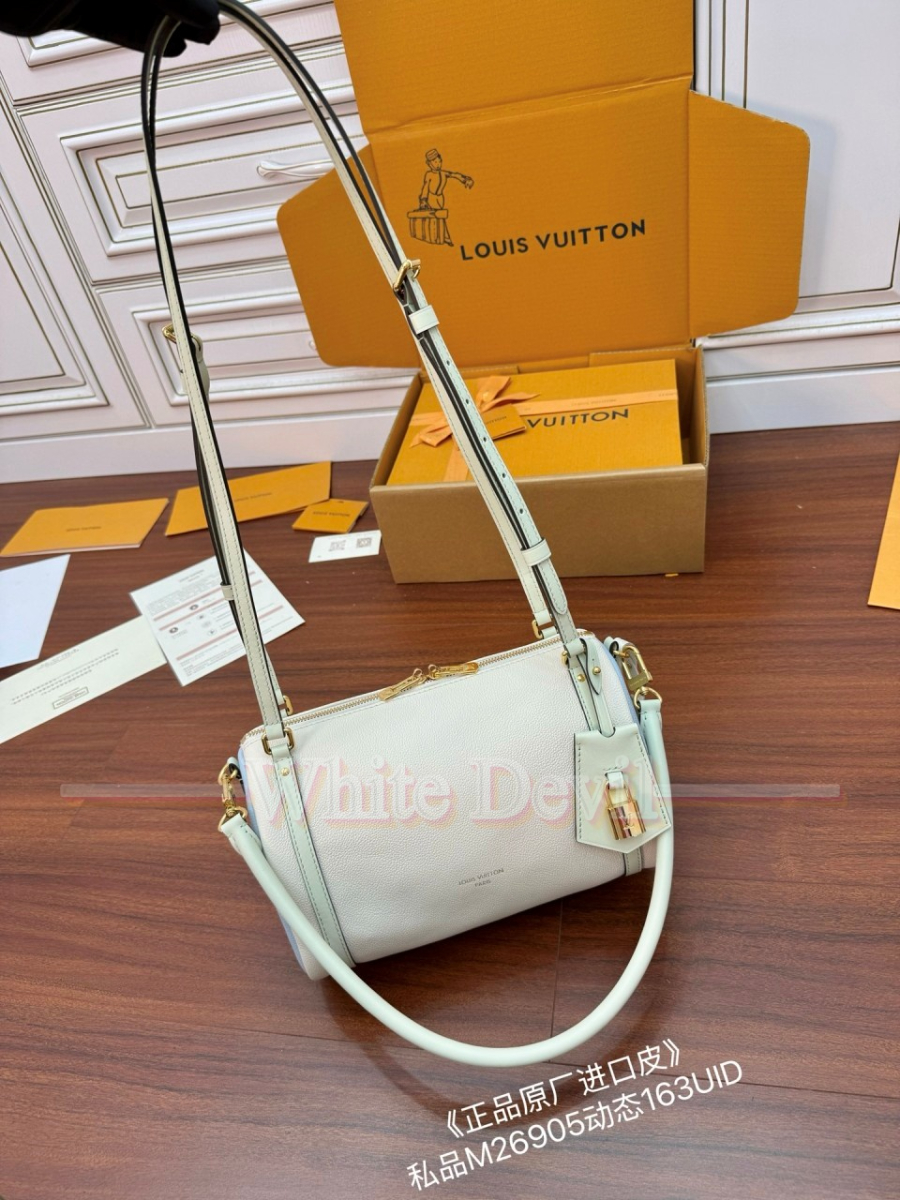 하얀악마 루이비통 가방 (2).jpg