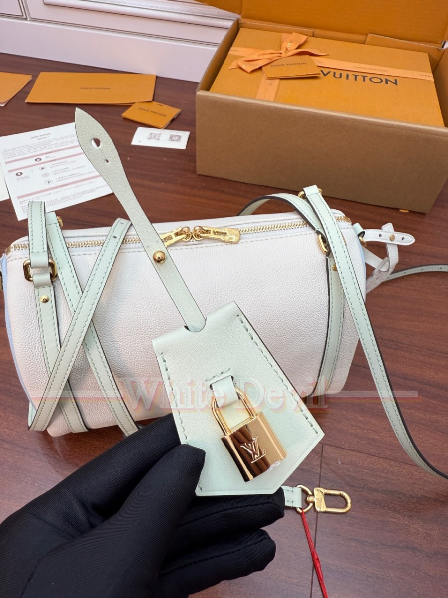 하얀악마 루이비통 가방 (18).jpg