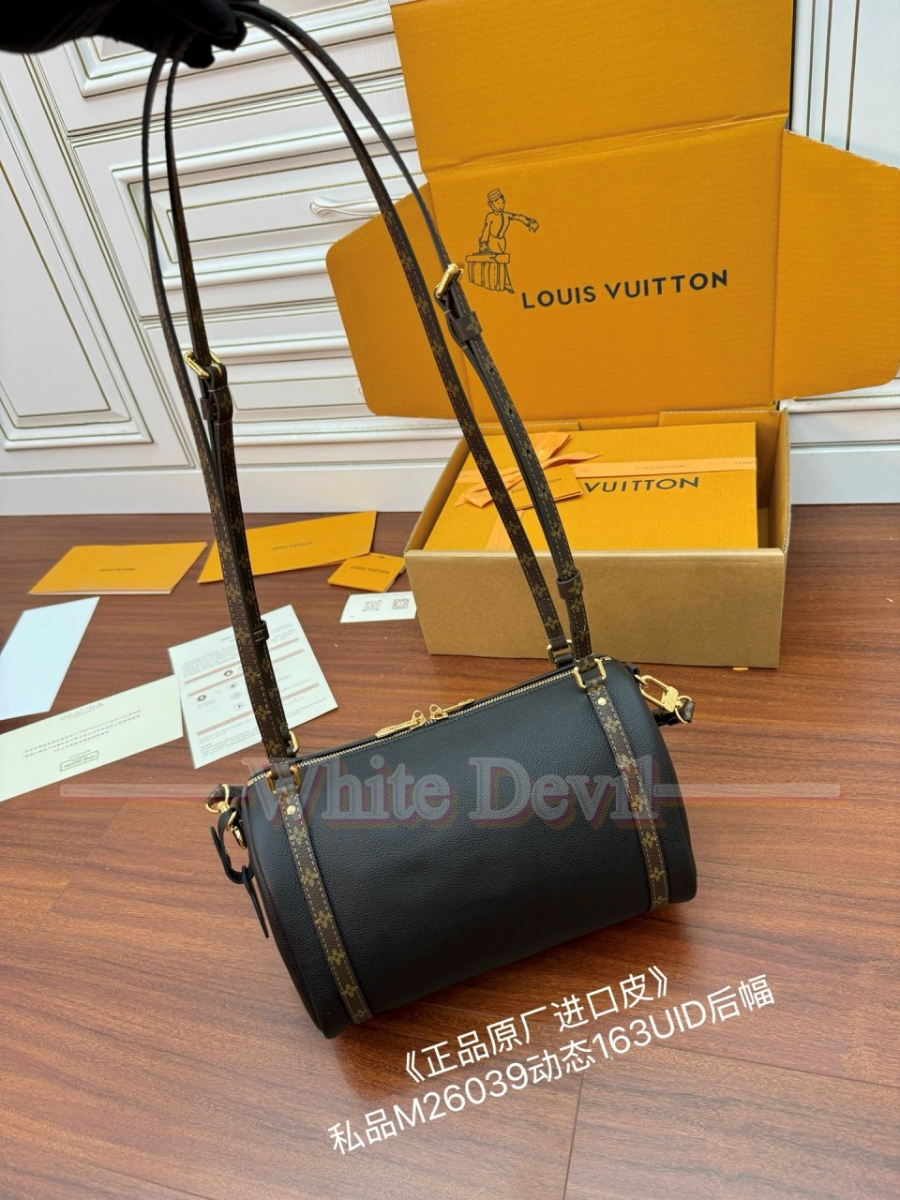 하얀악마 루이비통 가장 (5).jpg