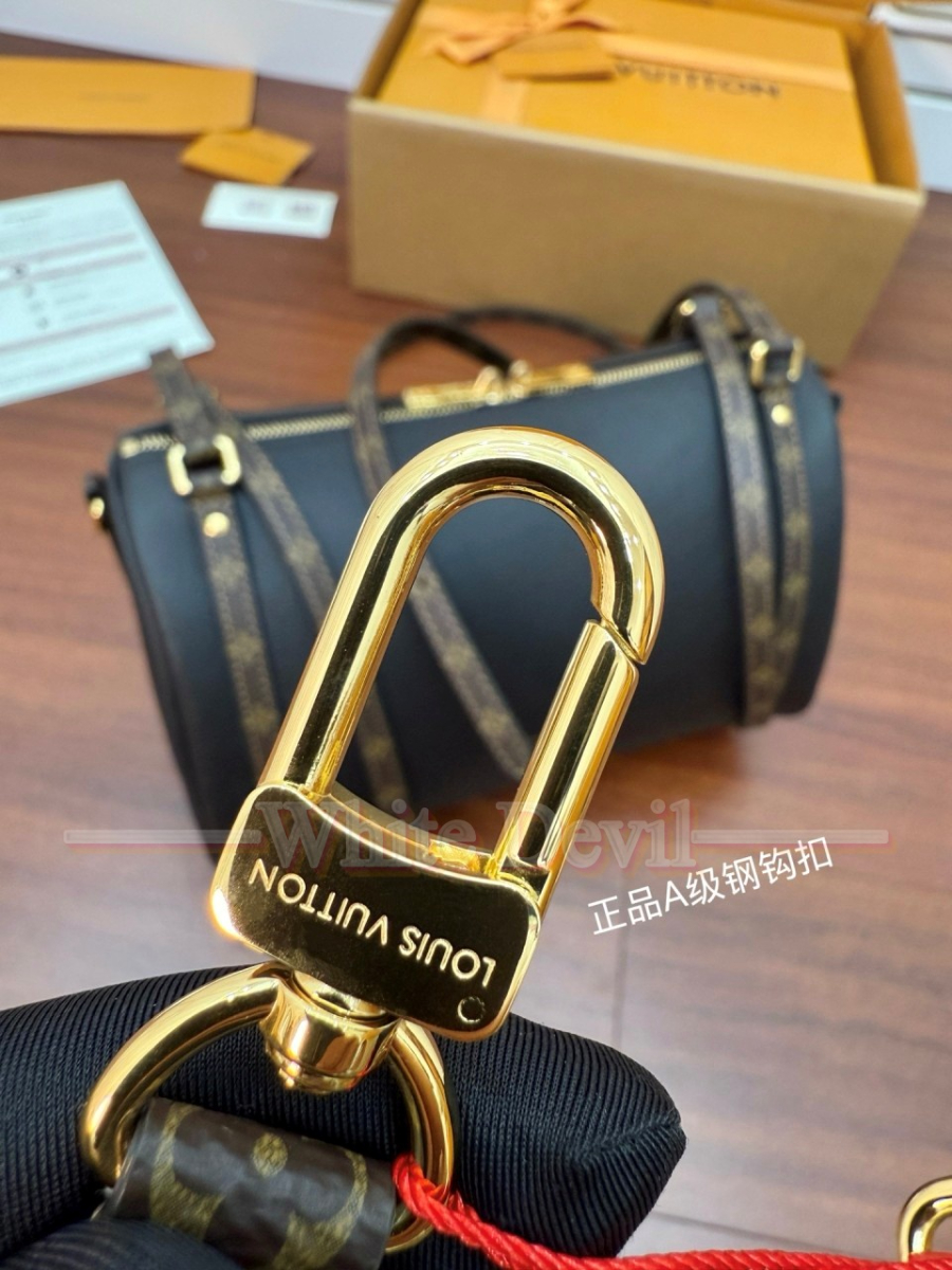 하얀악마 루이비통 가장 (15).jpg