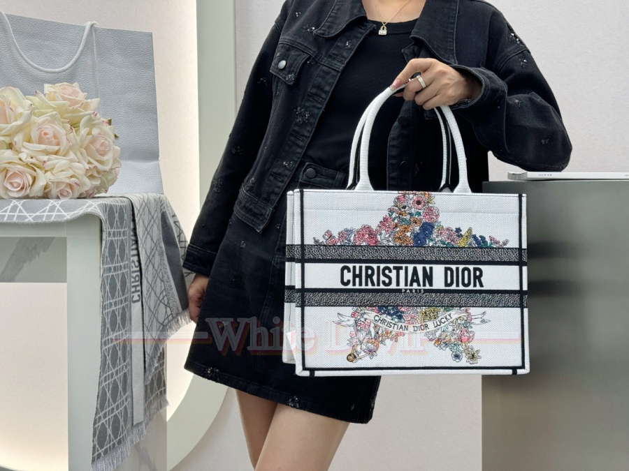 하얀악마 디올 가방 (1).jpg