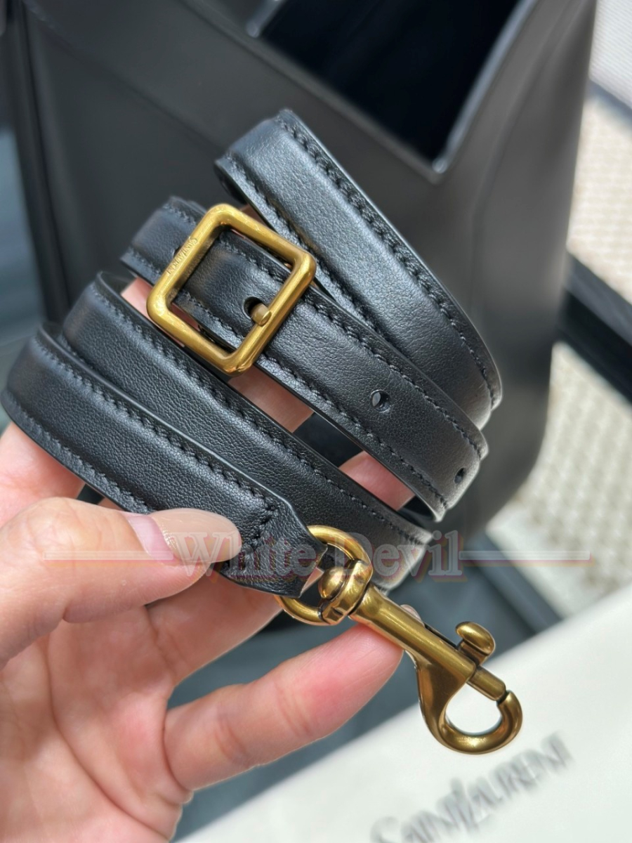 하얀악마 생로랑 가방 (11).jpg