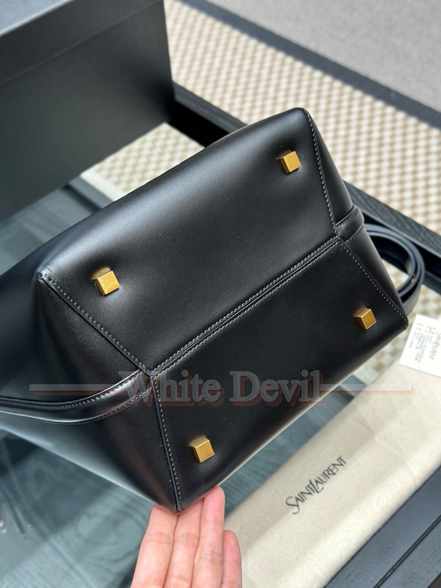 하얀악마 생로랑 가방 (4).jpg