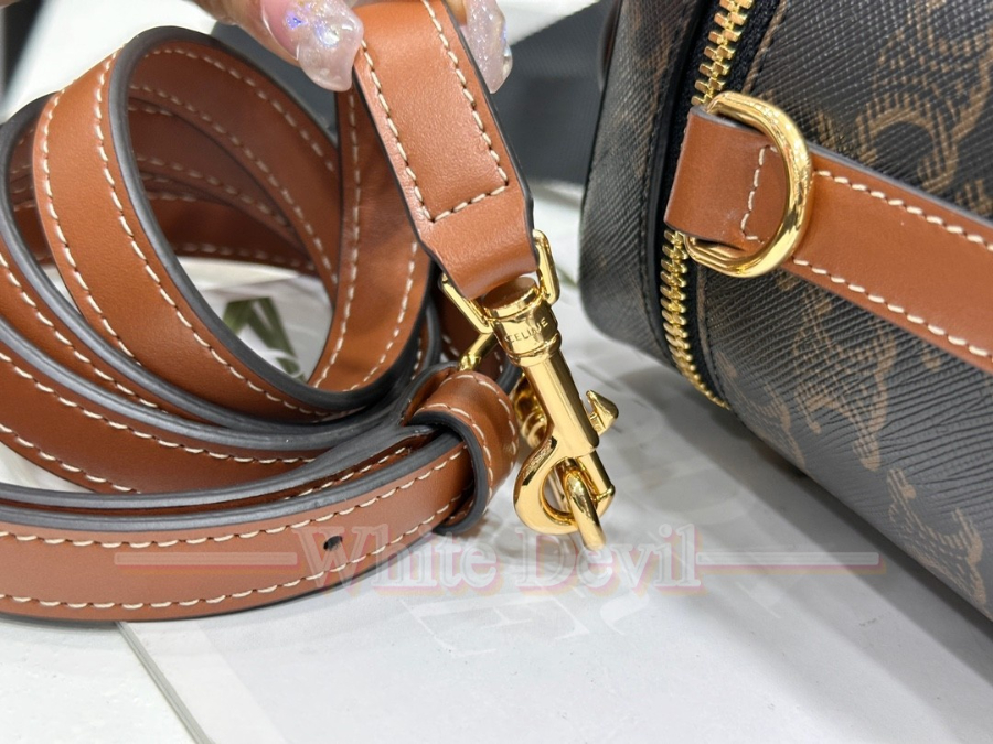 하얀악마 셀린느 가방 (16).jpg