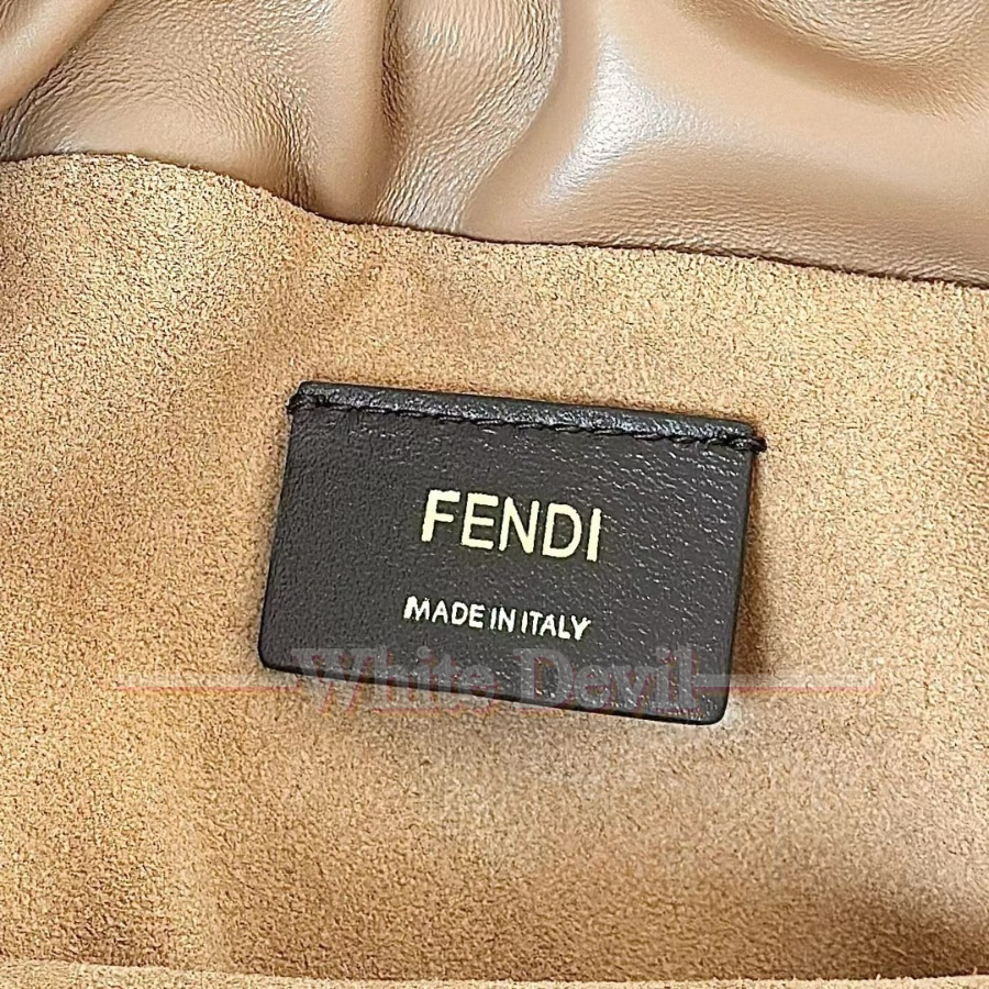 하얀악마 펜디 가방 (9).jpg