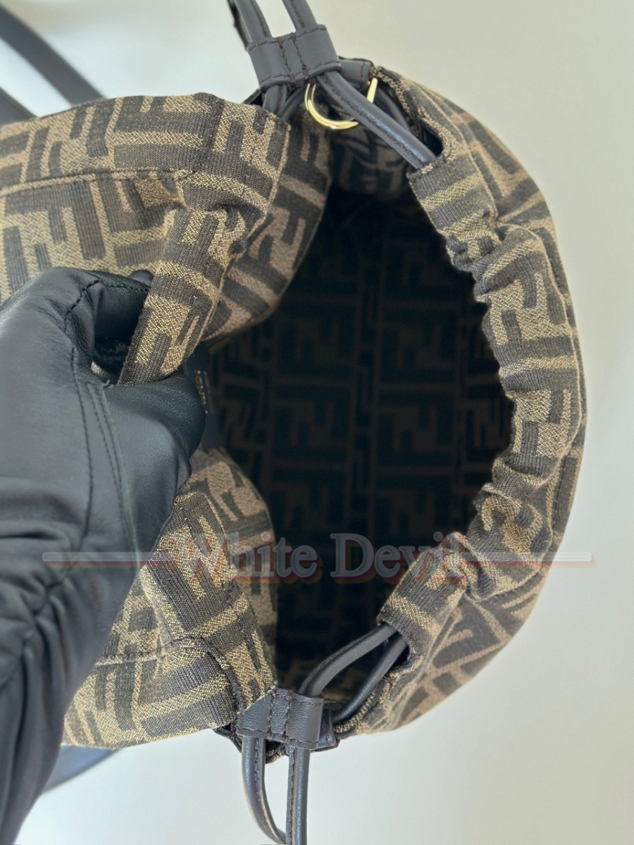 하얀악마 펜디 가방 (11).jpg