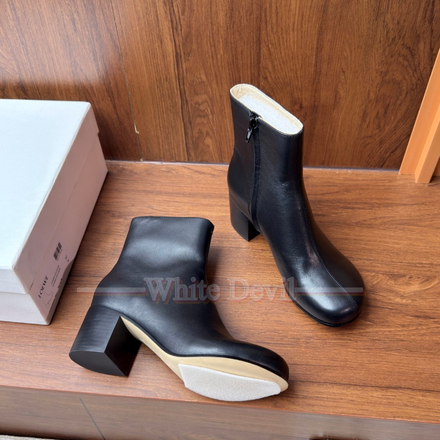 하얀악마 로에베 신발 (3).jpg