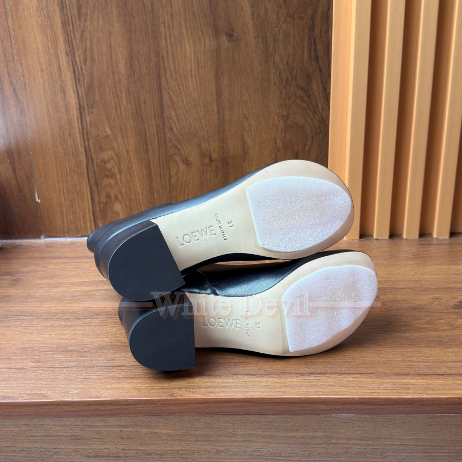 하얀악마 로에베 신발 (9).jpg