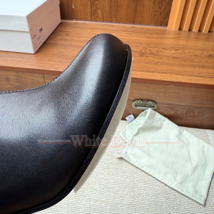 하얀악마 로에베 신발 (10).jpg