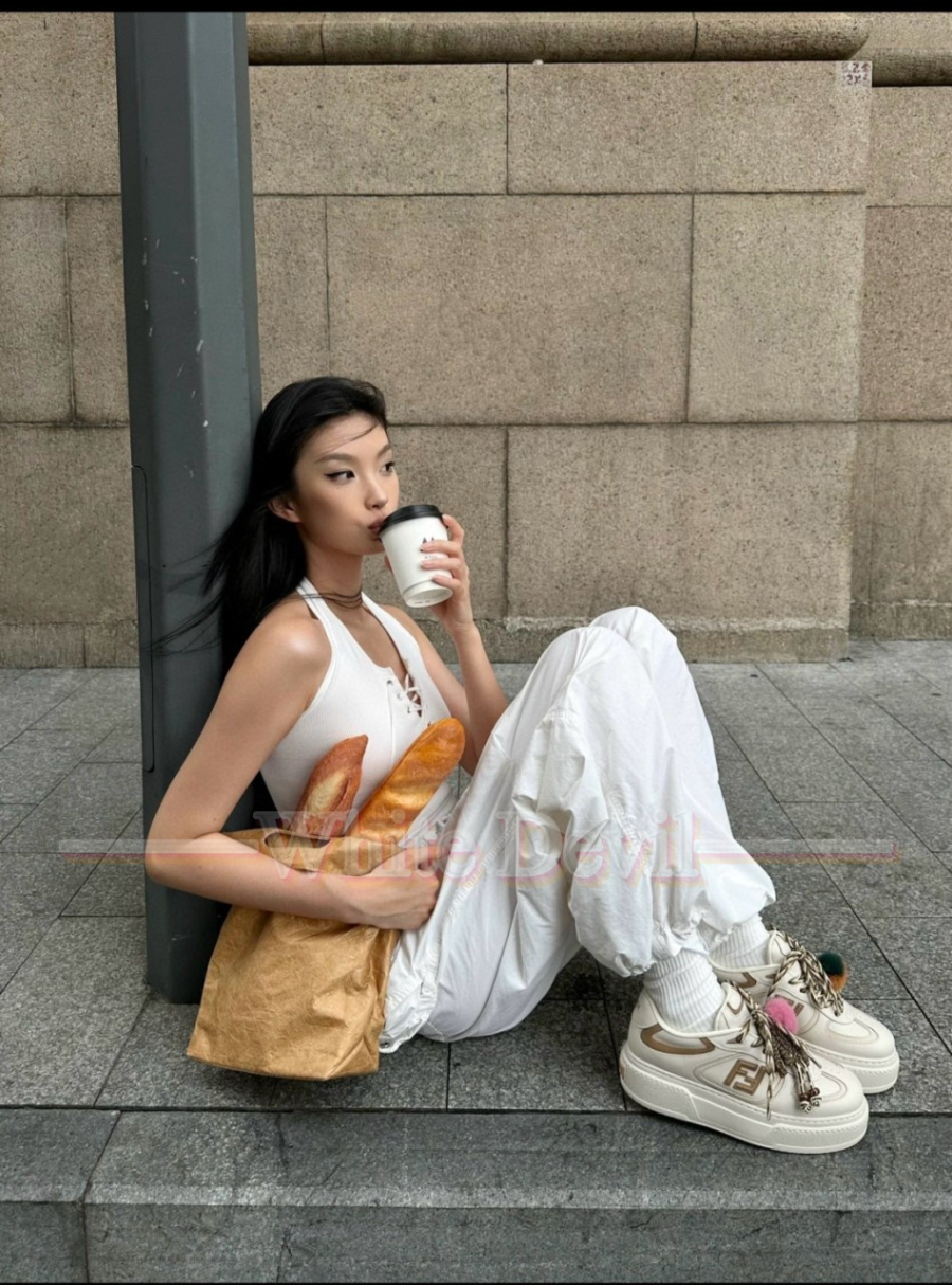 하얀악마 펜디 신발 (1).jpg