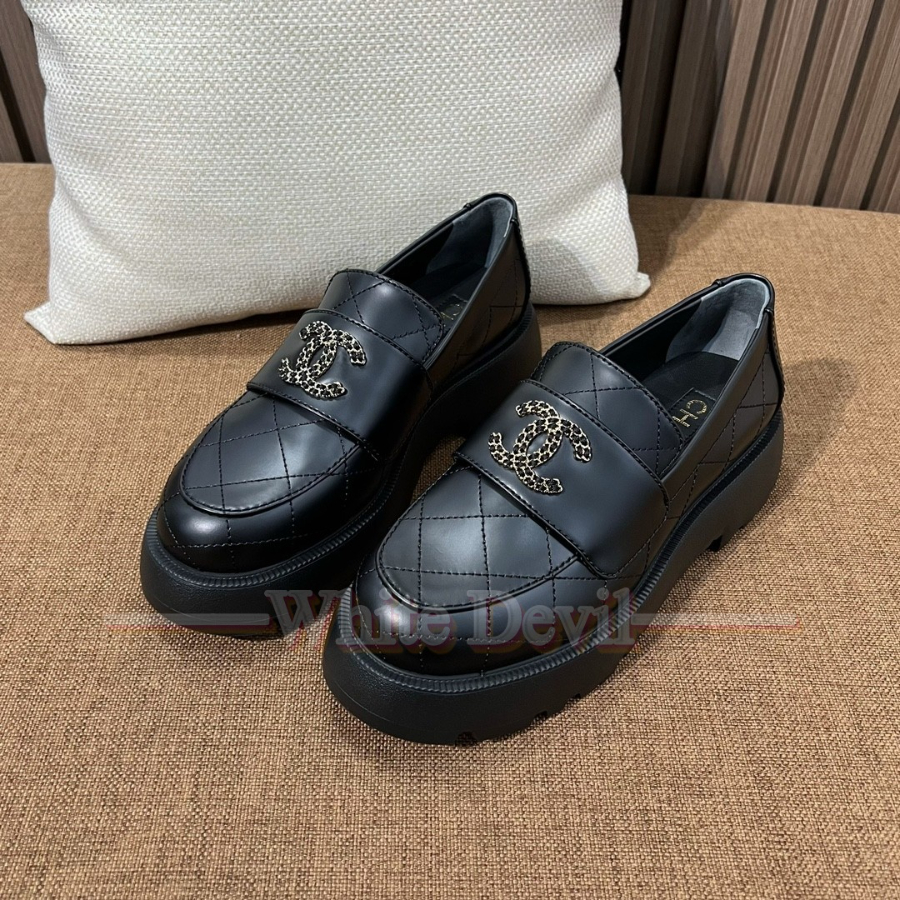 하얀악마 샤넬 신발 (3).jpg