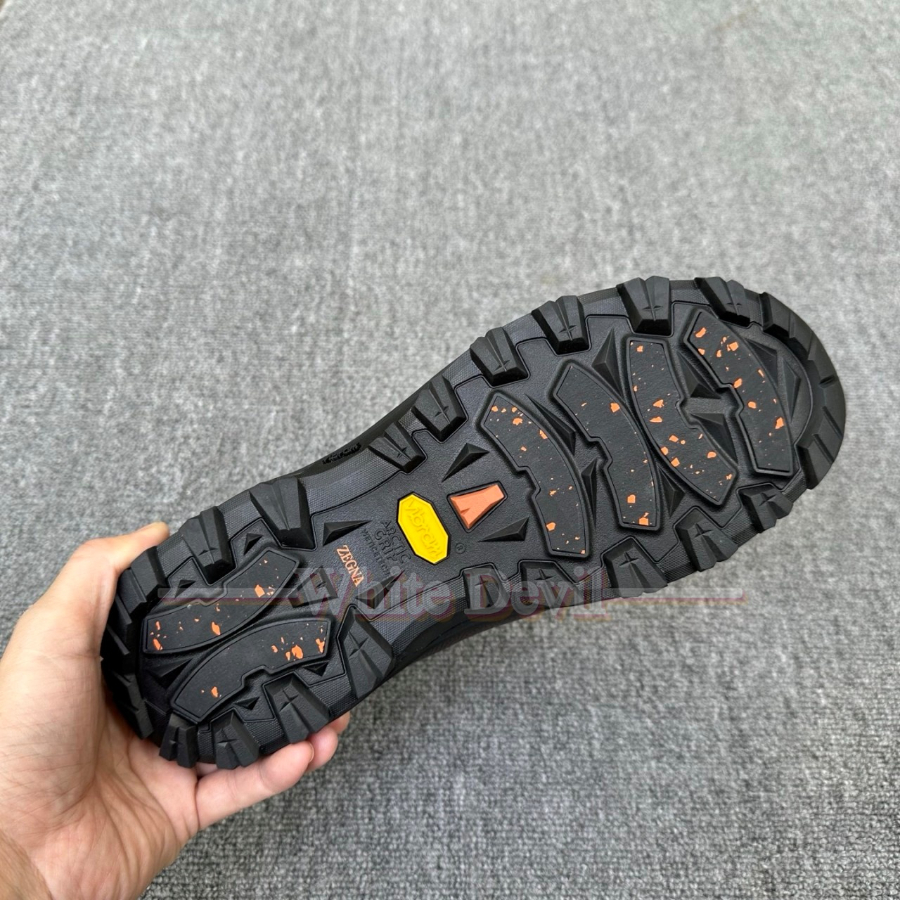 하얀악마 제냐 부츠 (11).jpg