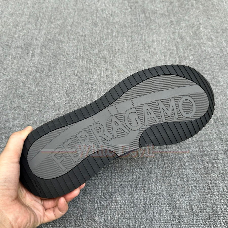 하얀악마 페라가모 신발 (16).jpg