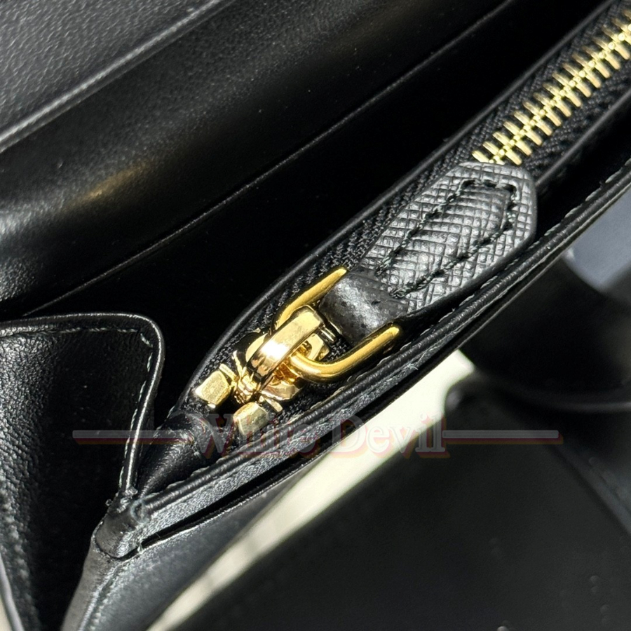 하얀악마 프라다 지갑 (9).jpg