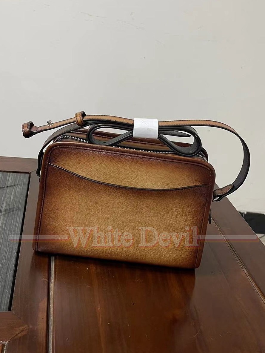 하얀악마 벨루티 가방 (3).jpg