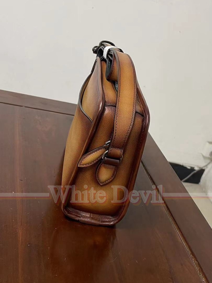 하얀악마 벨루티 가방 (4).jpg