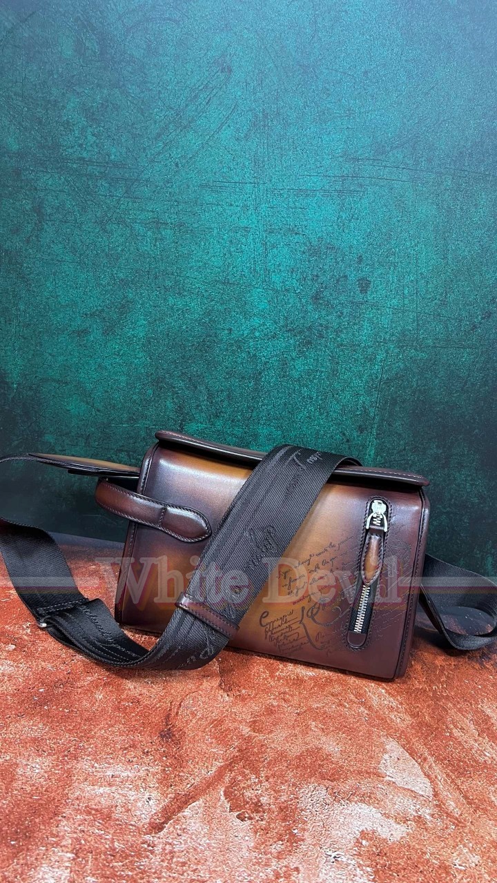 하얀악마 벨루티 가방 (1).jpg