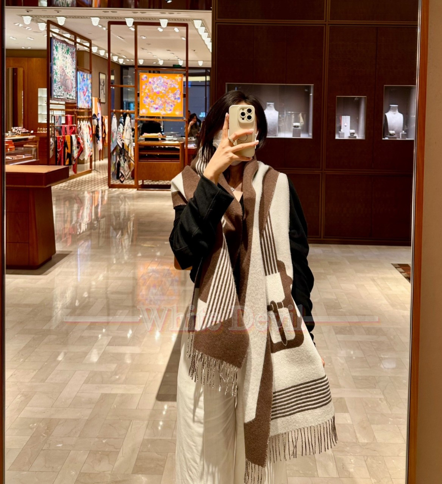 하얀악마 에르메스 목도리 (1).jpg