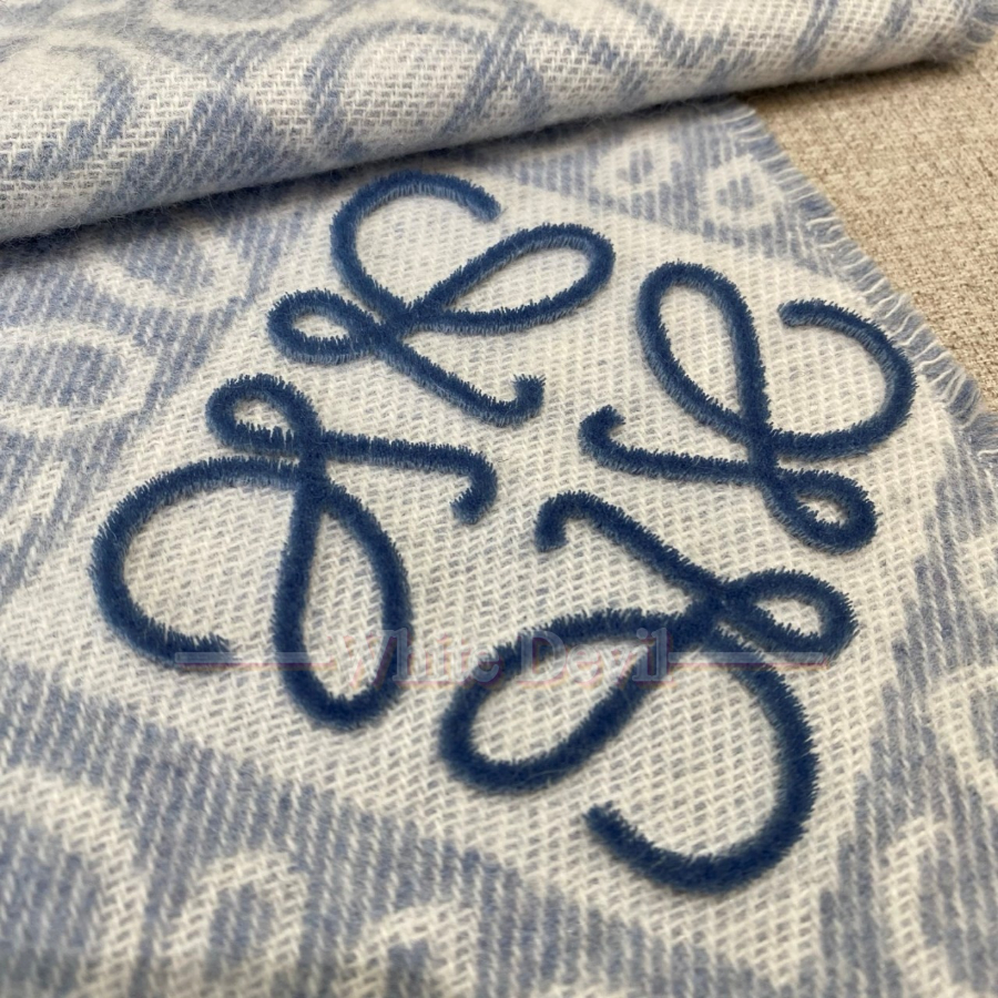 하얀악마 로에베 목도리 (5).jpg