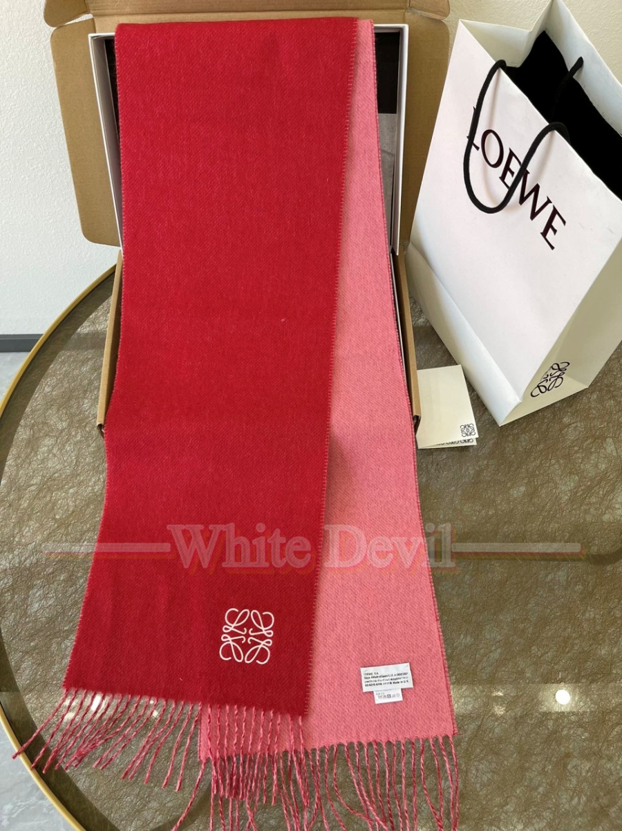 하얀악마 로에베 목도리 (7).jpg