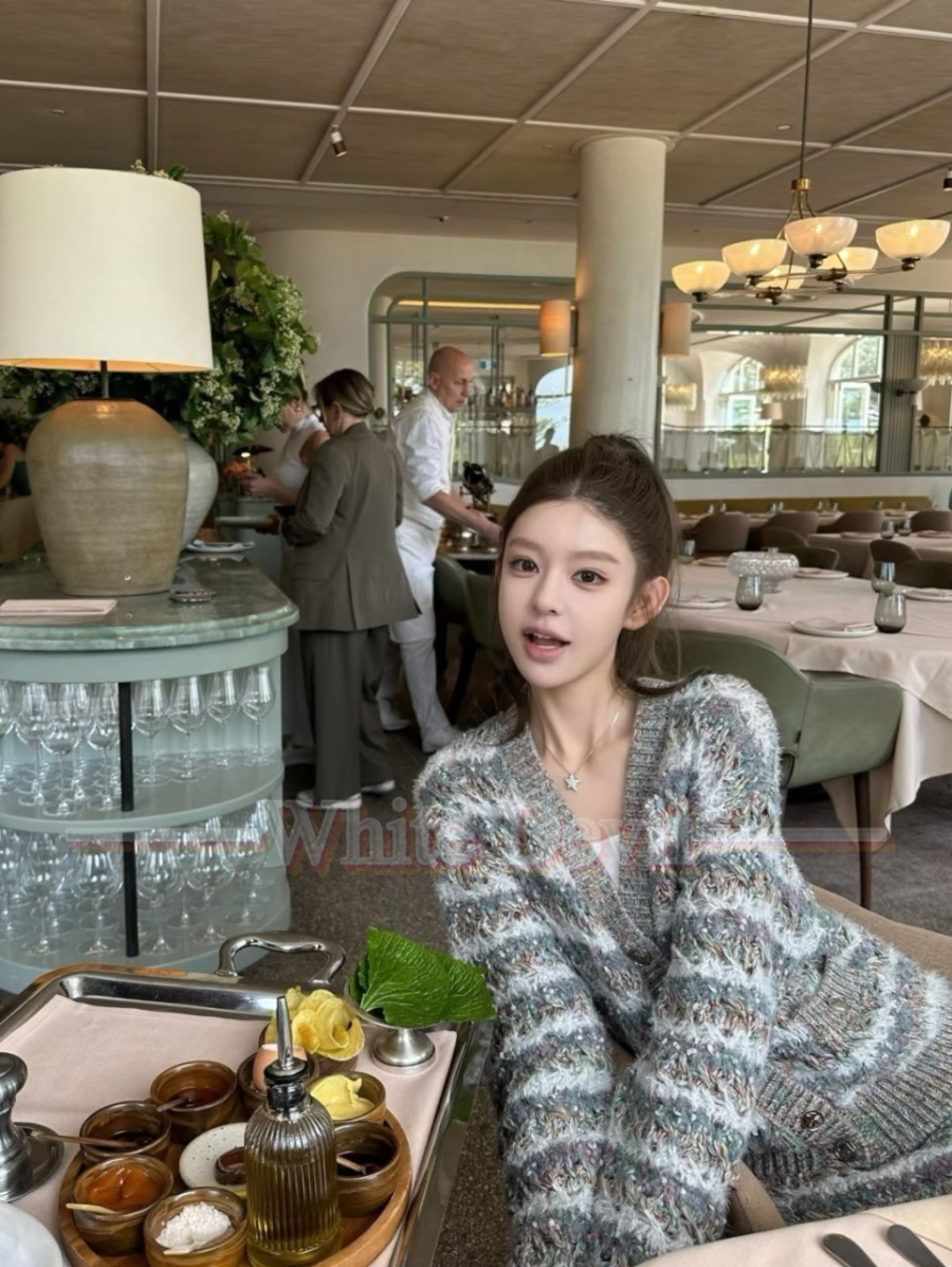 하얀악마 샤넬 가디건 (2).jpg