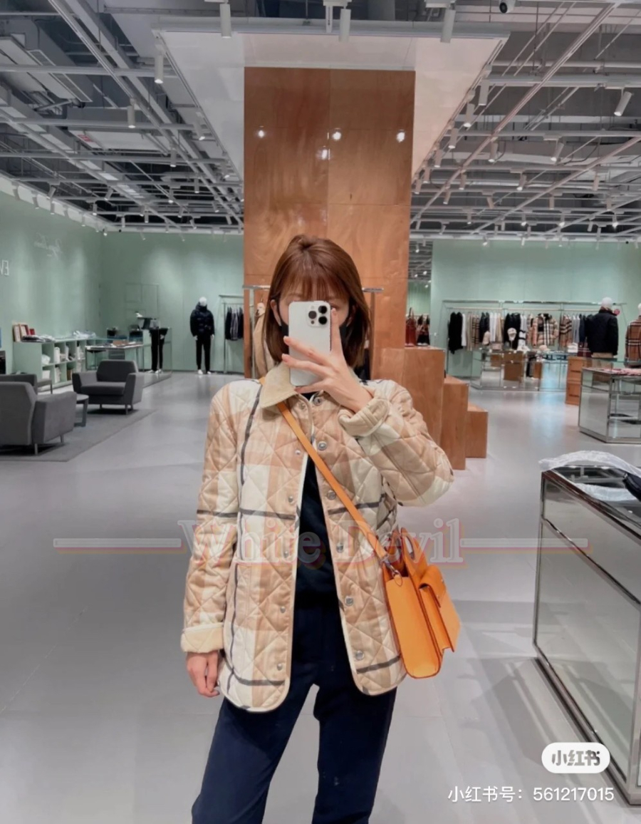 하얀악마 버버리 점퍼 (1).jpg