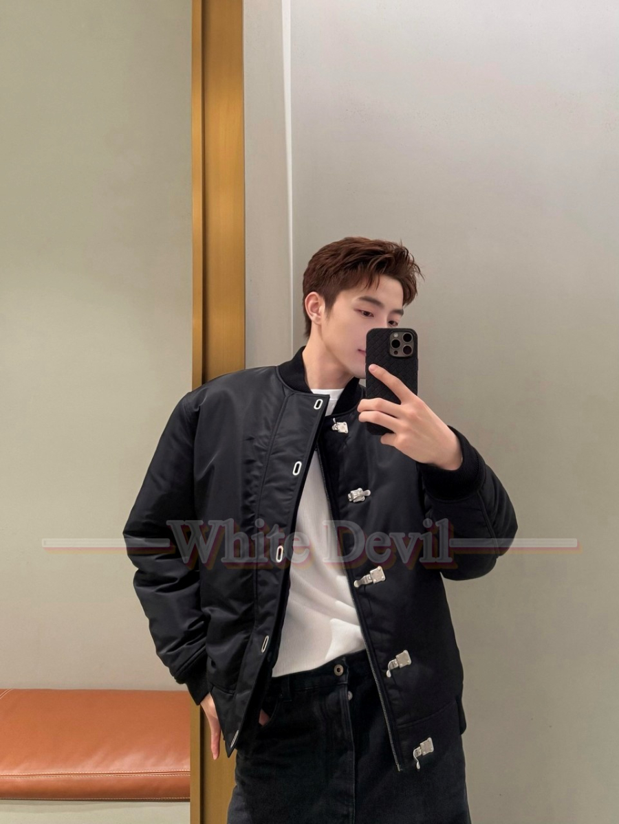 하얀악마 로에베 점퍼 (2).jpg