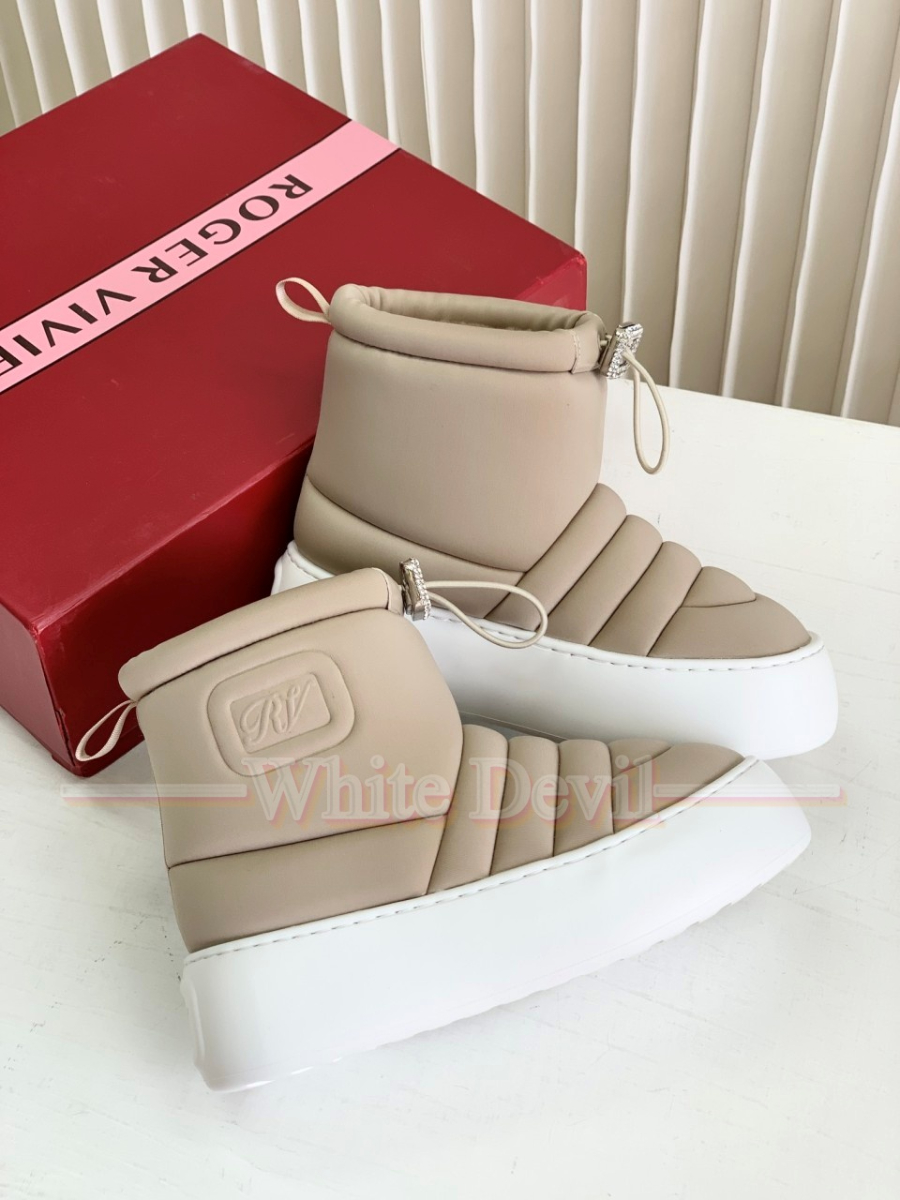 하얀악마 로저비비에 신발 (8).jpg