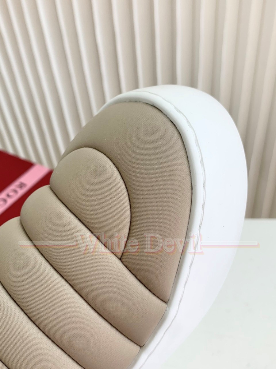 하얀악마 로저비비에 신발 (10).jpg