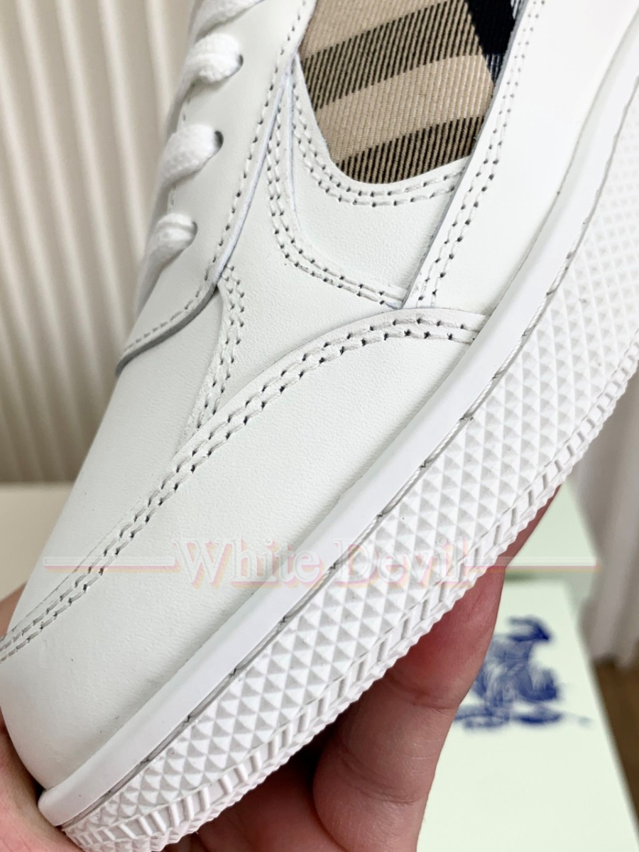 하얀악마 버버리 운동화 (17).jpg