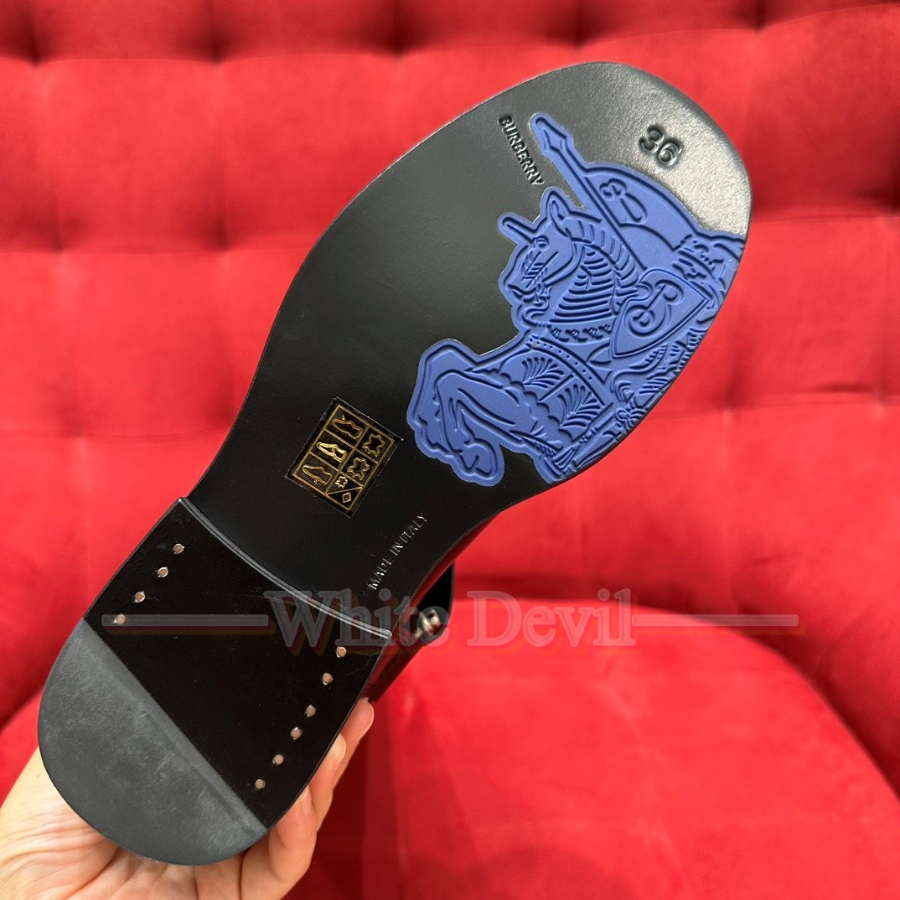 하얀악마 버버리 부츠 (11).jpg