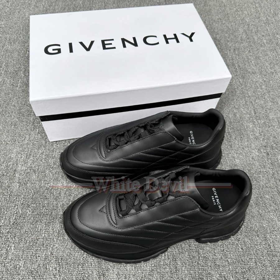 하얀악마 지방시 운동화 (2).jpg