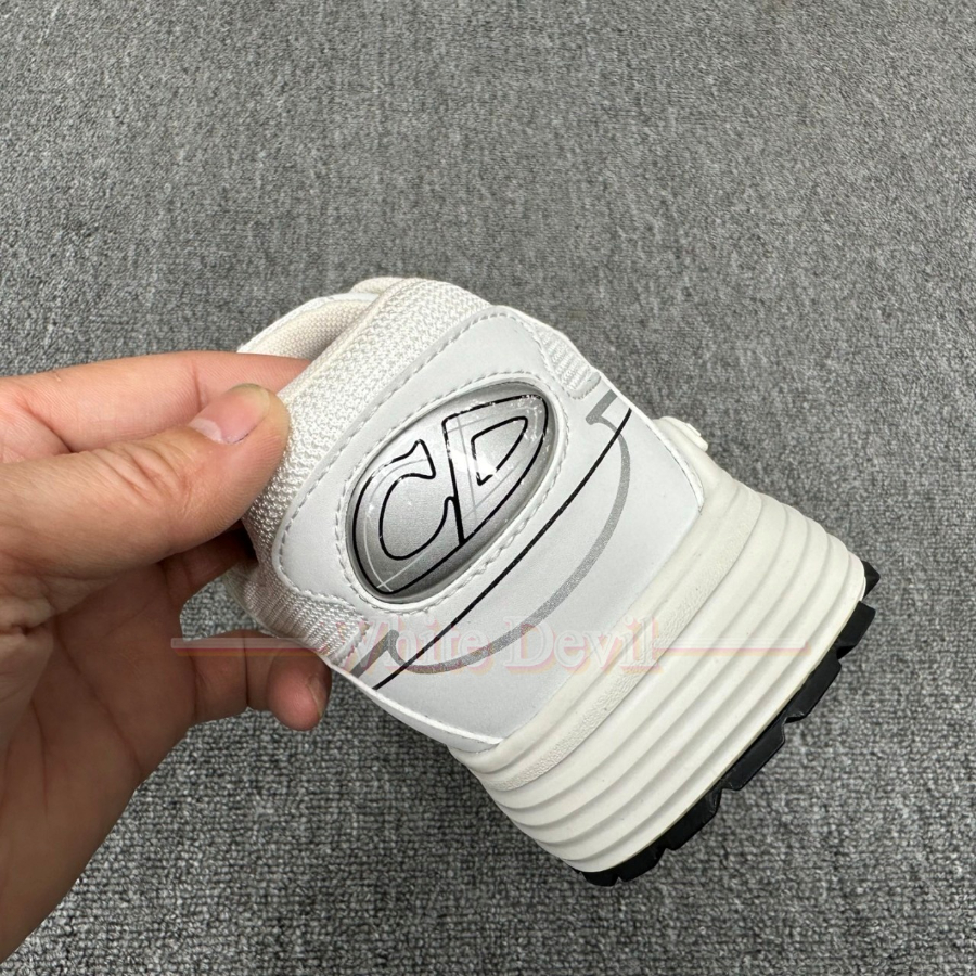 하얀악마 제냐 운동화 (14).jpg