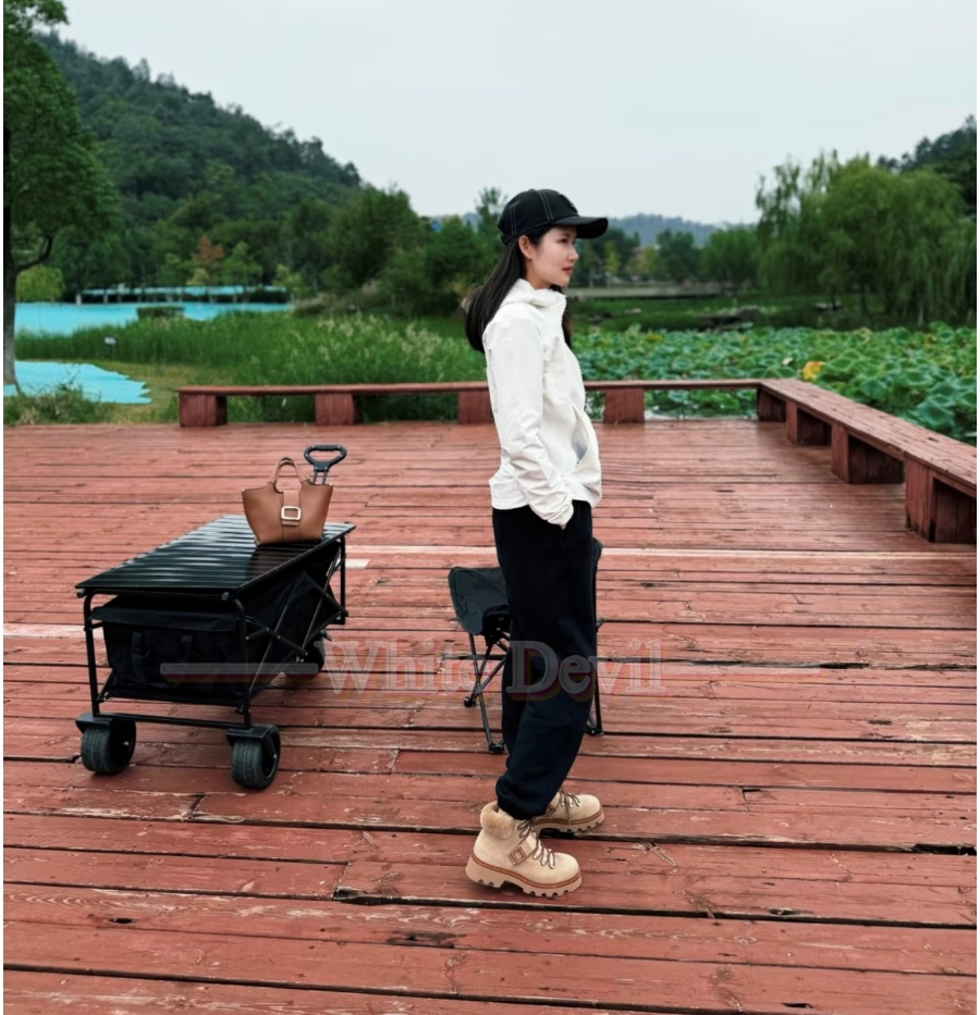 하얀악마 로저비비에 워커 (1).jpg