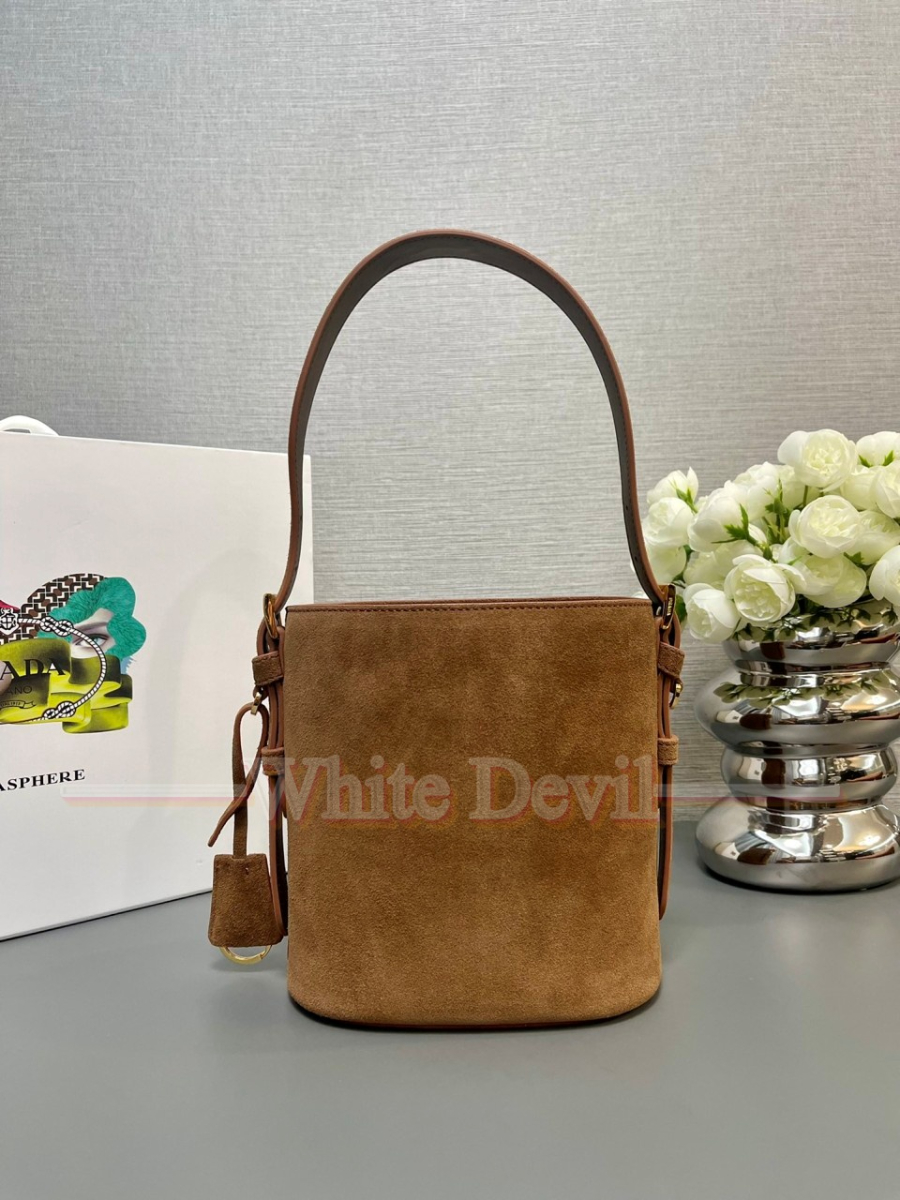 하얀악마 프라다 버킷백 (2).jpg