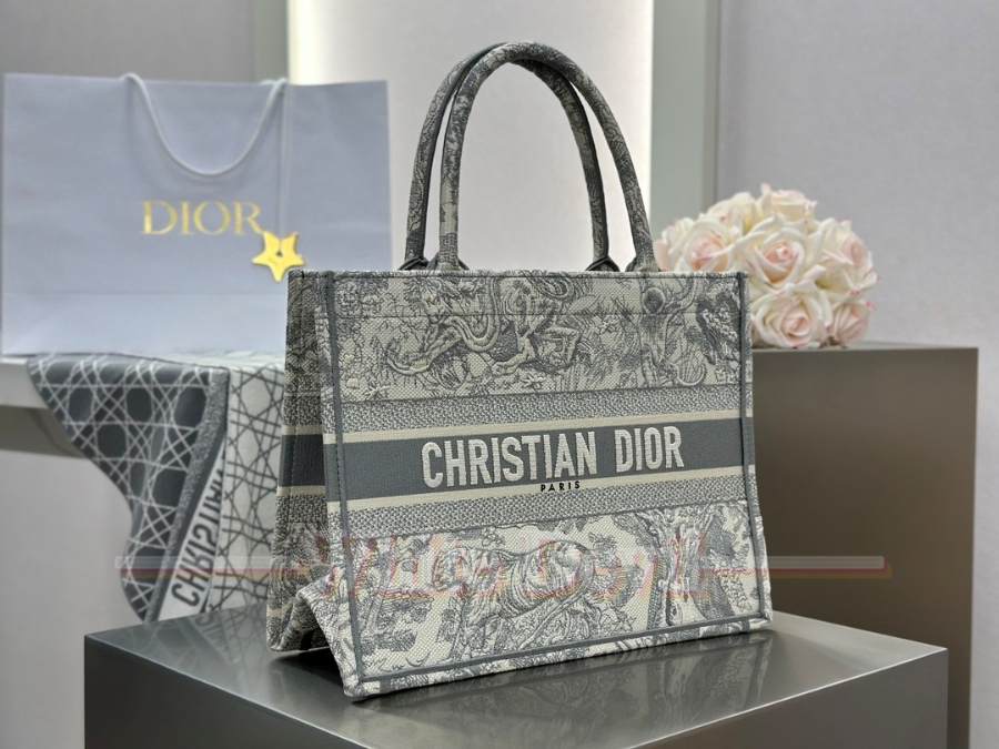 하얀악마 디올 북토트 (3).jpg