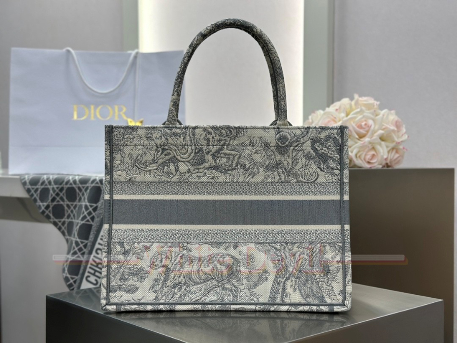 하얀악마 디올 북토트 (4).jpg