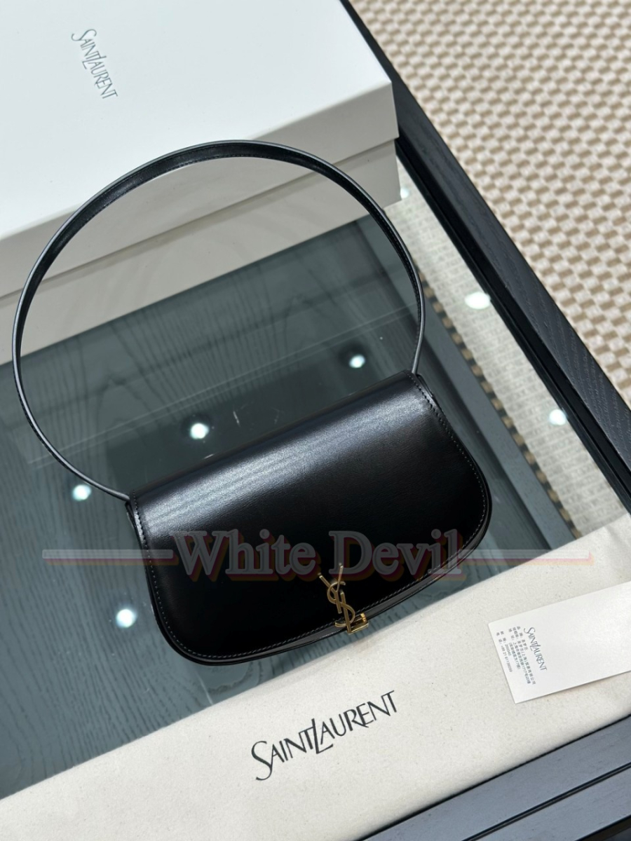 하얀악마 생로랑 볼테르 (4).jpg