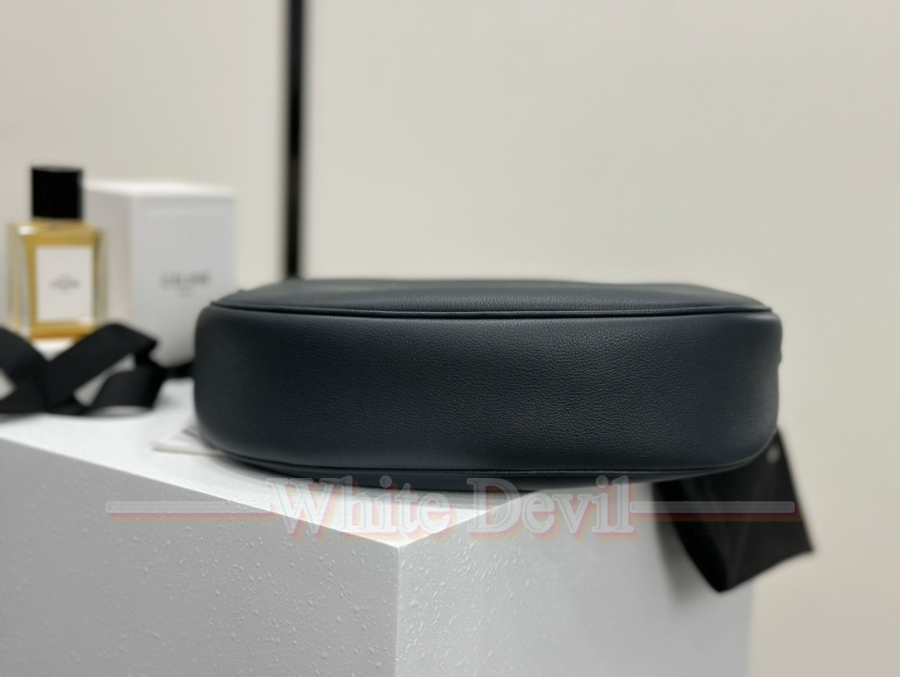 하얀악마 셀린느 엘로이즈 (11).jpg