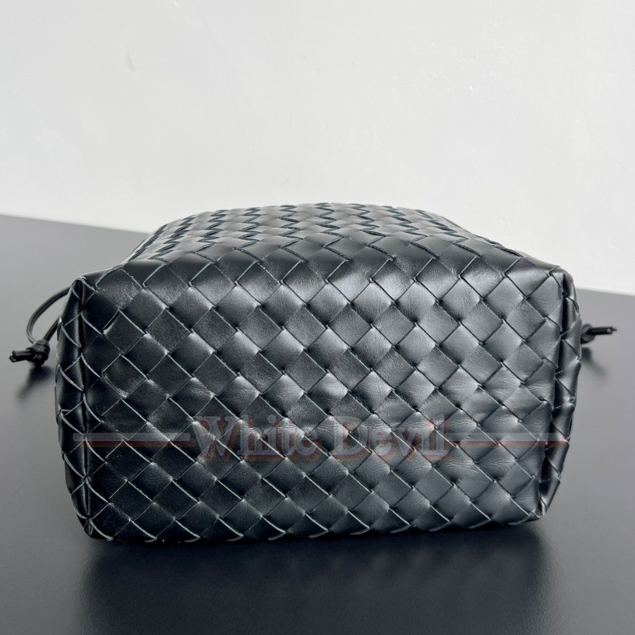 하얀악마 보테가 버킷백 (4).jpg