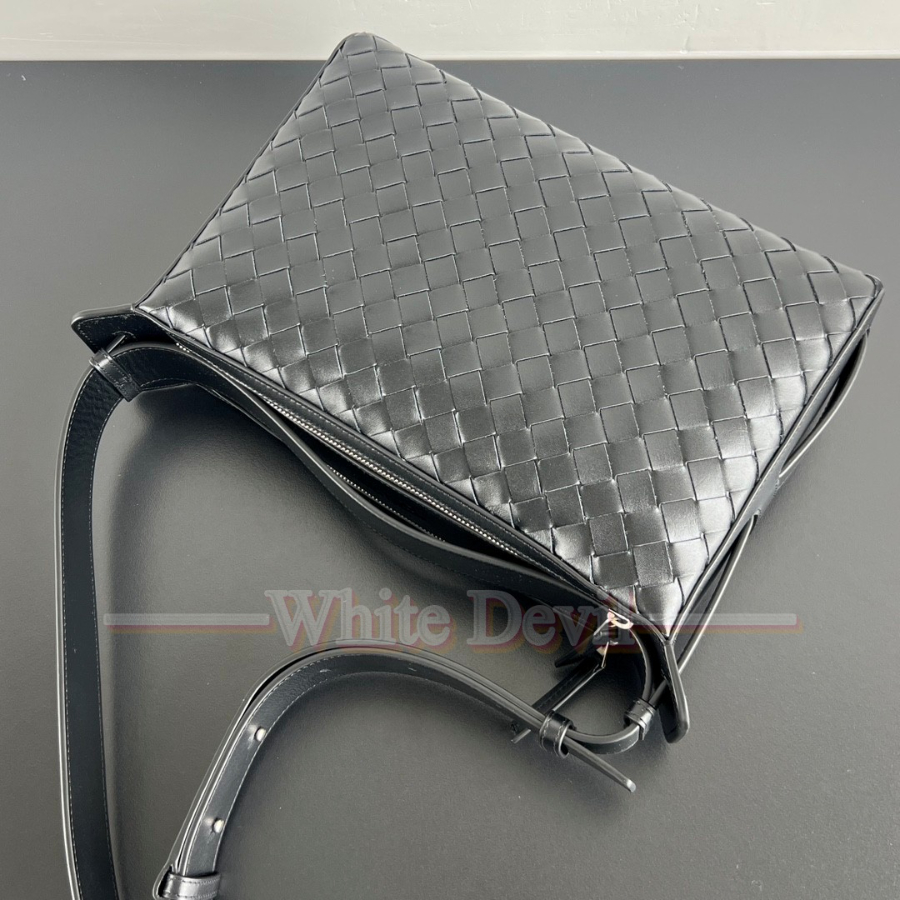 하얀악마 보테가 트라이베카 (6).jpg