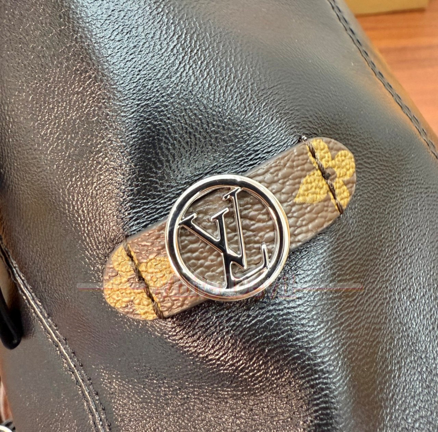 하얀악마 루이비통 듀티 (11).jpg