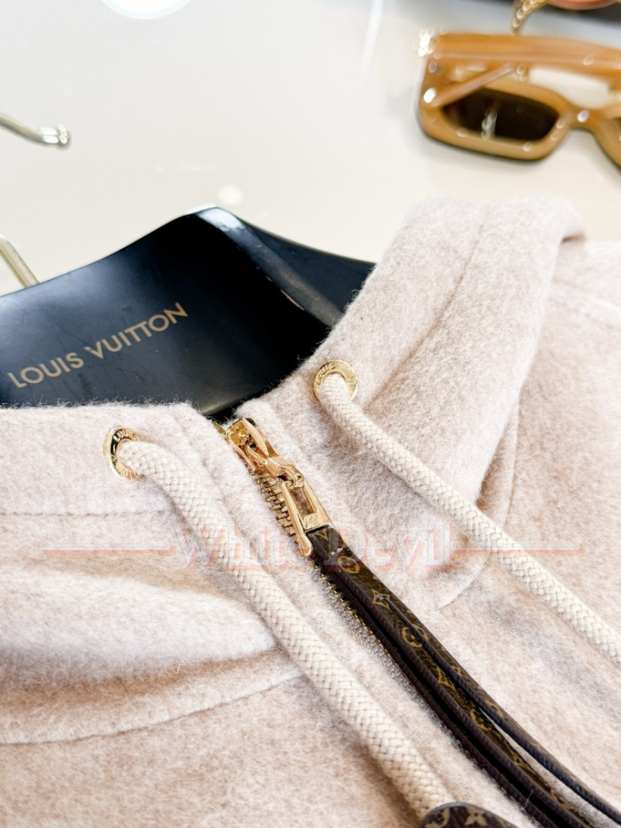 하얀악마  루이비통 코트 (10).jpg