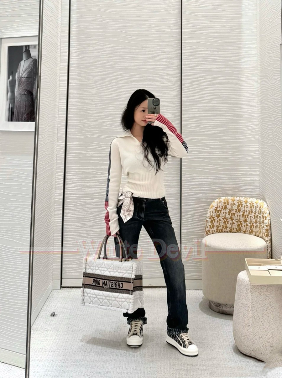 하얀악마 디올 니트 (1).jpg