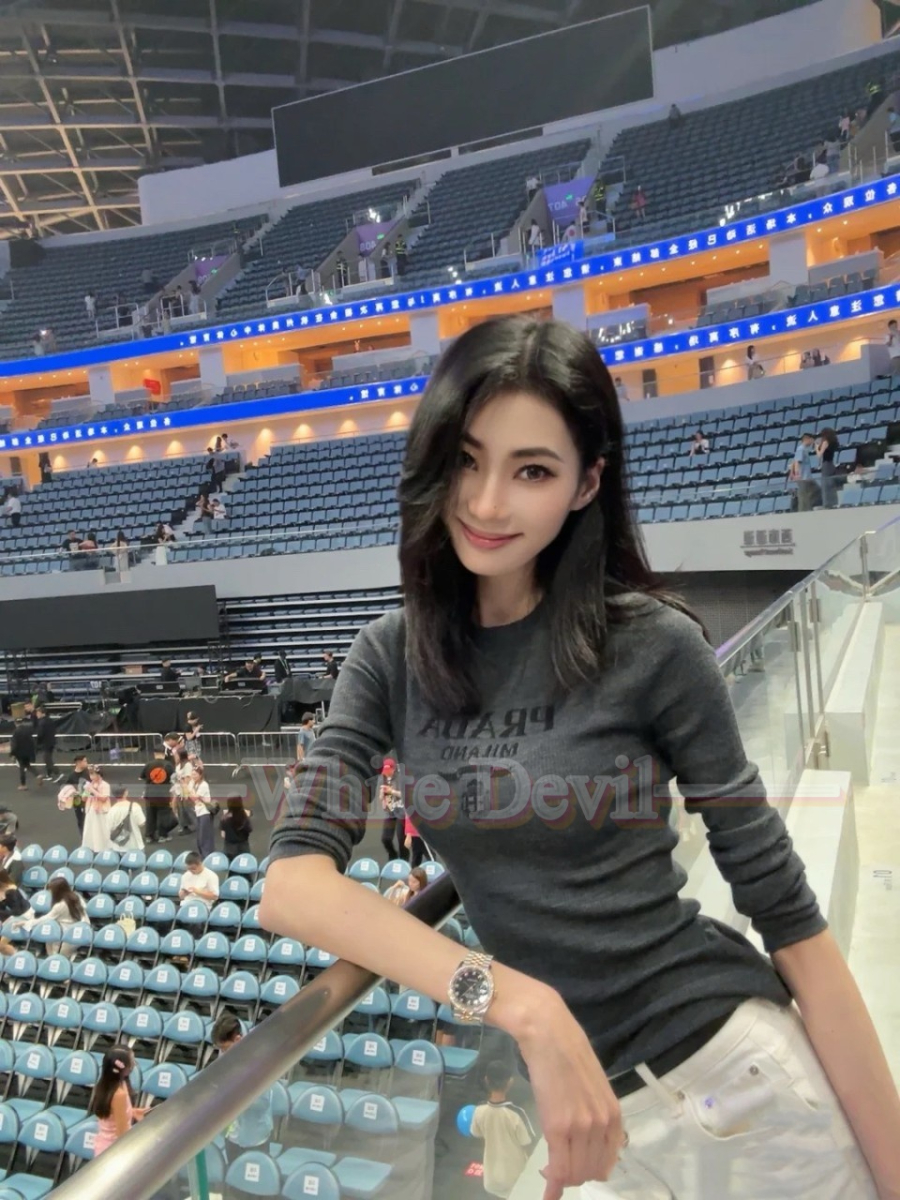 하얀악마 프라다 닡,ㅡ (1).jpg