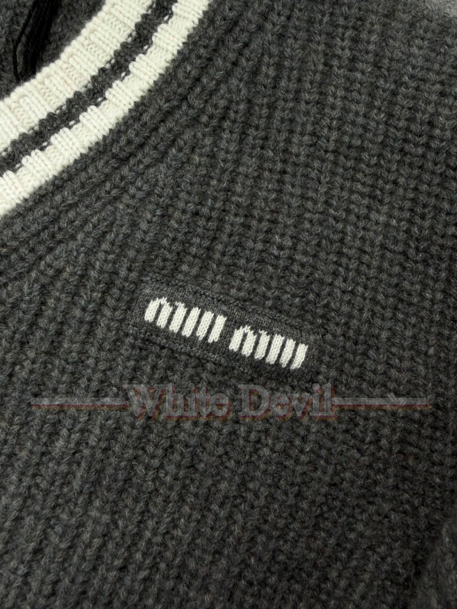 하얀악마 미우미우 니트 (12).jpg