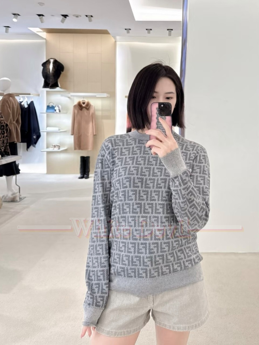 하얀악마 펜디 니트 (1).jpg