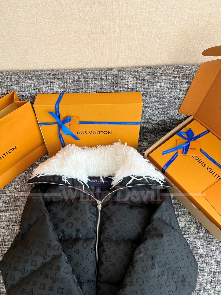 하얀악마 루이비통 패딩 (14).jpg