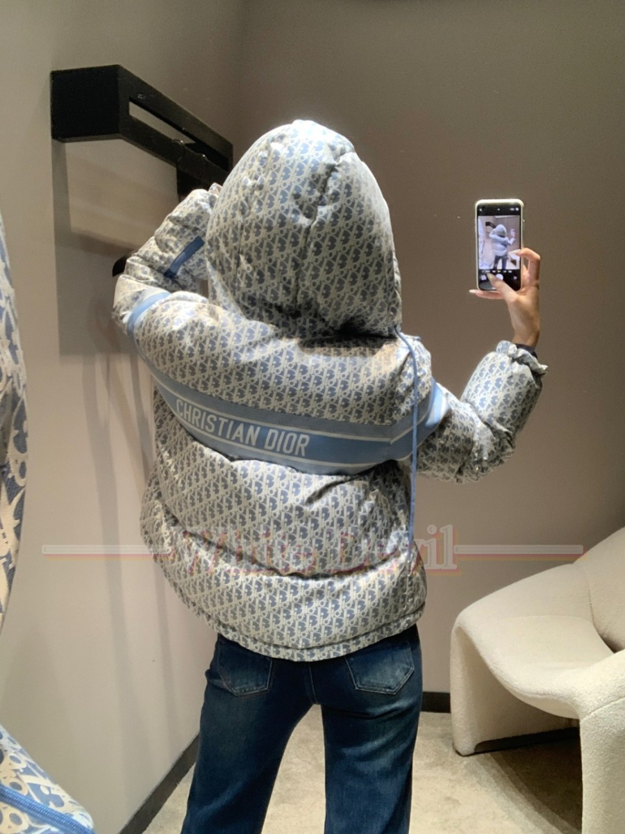 하얀악마 디올 레플리카 패딩 (2).jpg